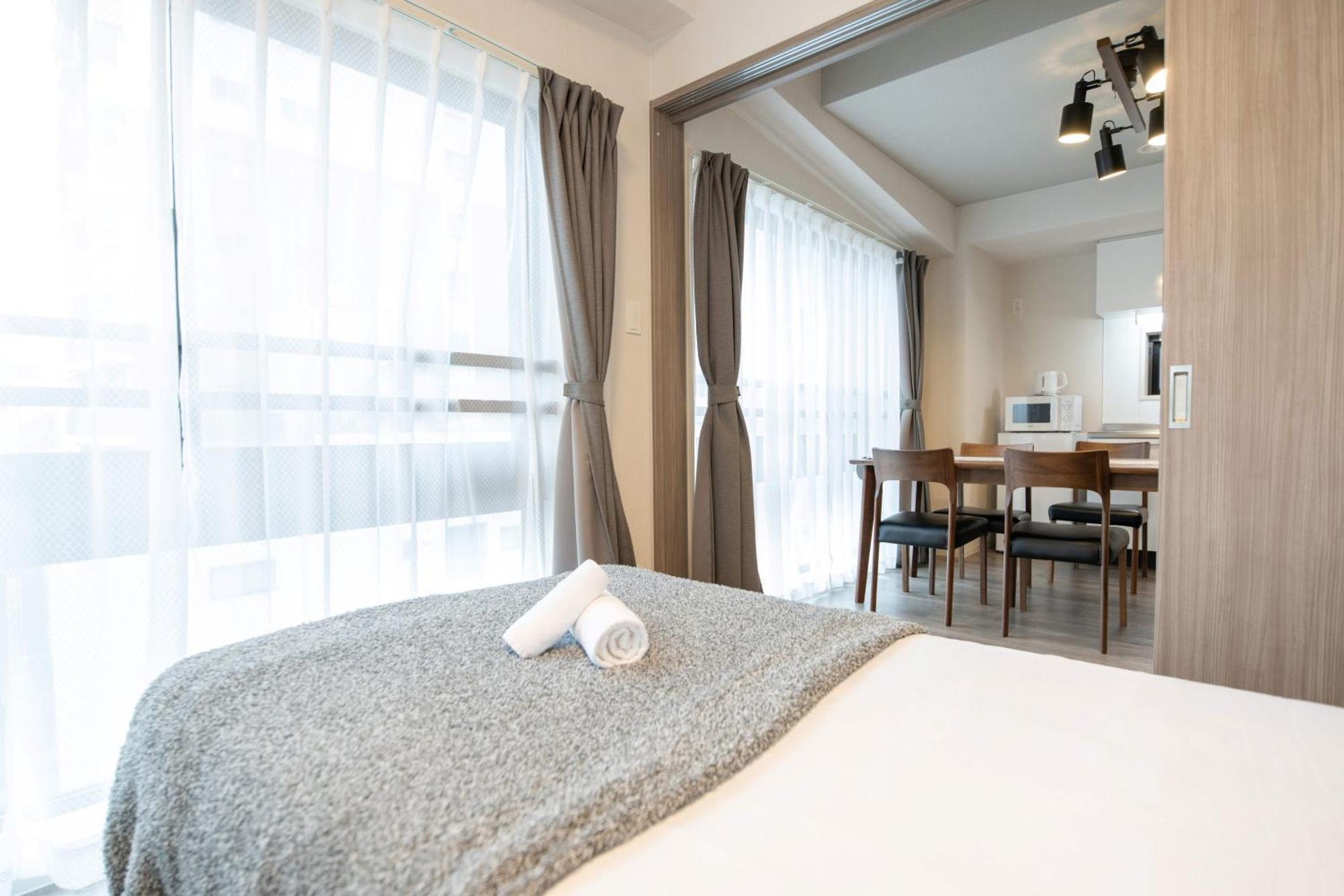 Apartment Regale Dotonbori East Ōsaka